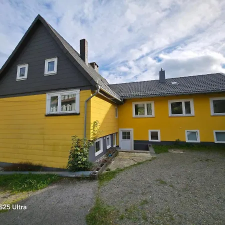 Maiferien Harz - Haus Silberquelle 210 Qm - Bis 14 Personen- Grosses Haus Fuer Gruppen Mit 6 Schlafzimmern Semesterbostad *