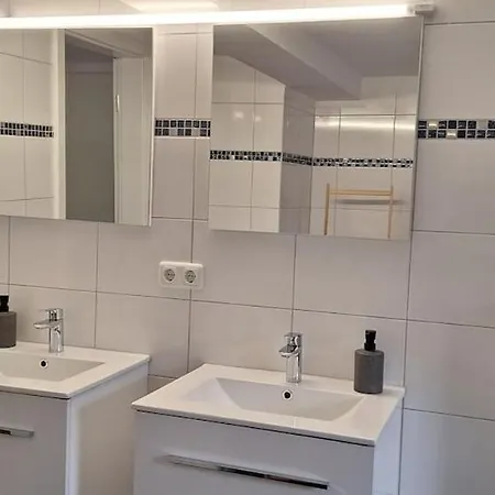 Maiferien Harz - Haus Silberquelle 210 Qm - Bis 14 Personen- Großes Haus Für Gruppen Mit 6 Schlafzimmern * Clausthal-Zellerfeld
